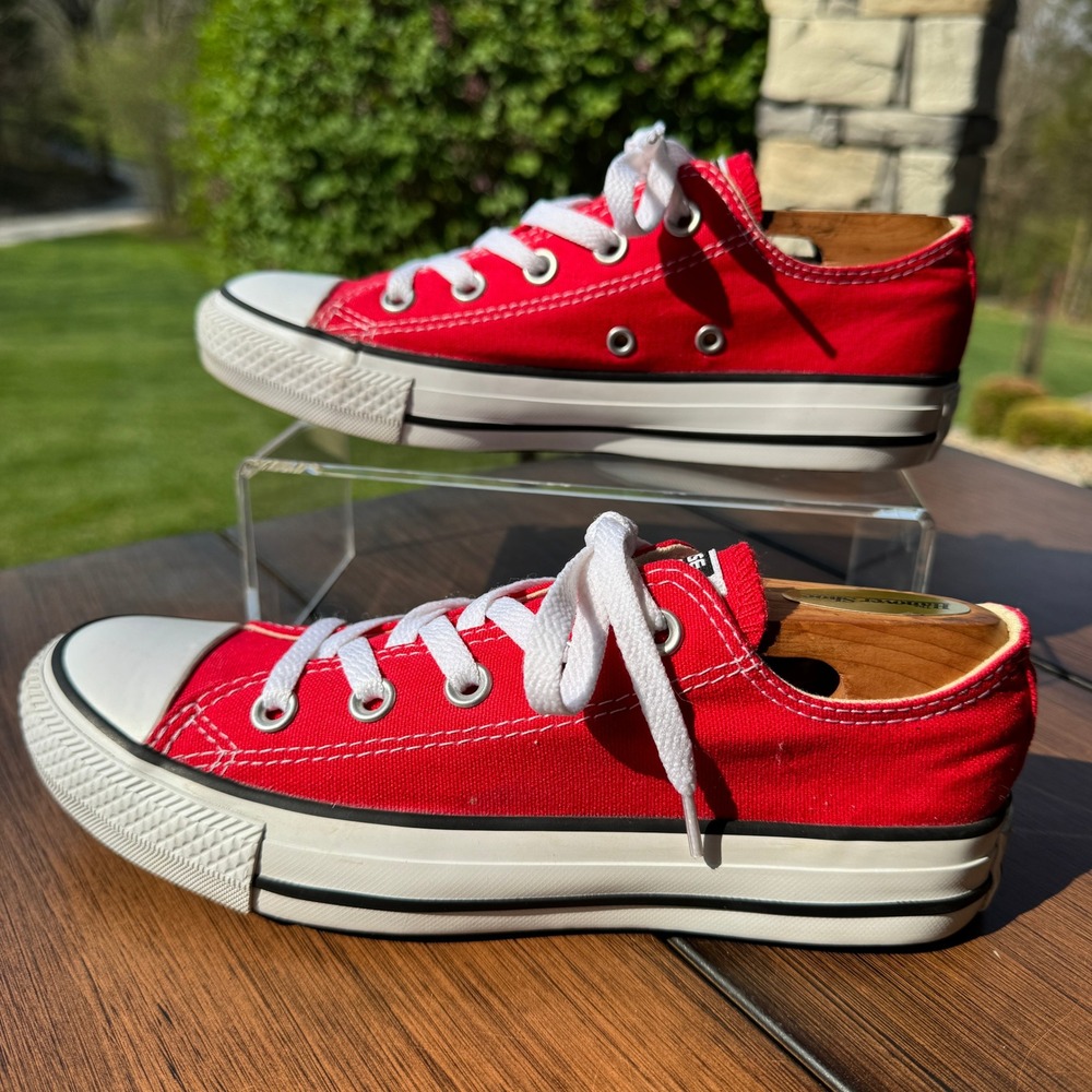 Converse Chuck Taylor All Star Low Top Red Canvas Sneakers M9696 Boys 4 Womens 6